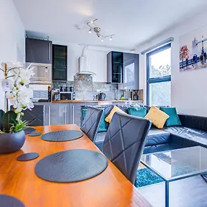  Apartment Peckham Plaza